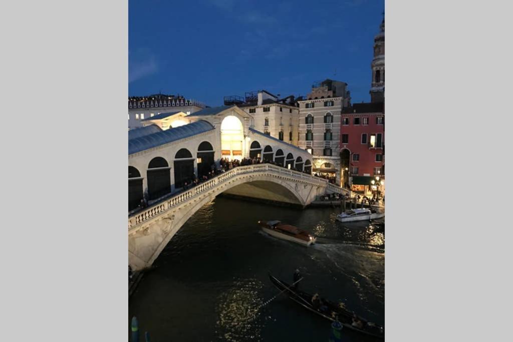 Rialto Apartment With Canal Grande View Venice Ngoại thất bức ảnh